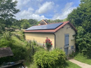 Panneaux Photovoltaïque pose portrait sur tuiles de Mecanique 3 KWC - Energies Terre Soleil