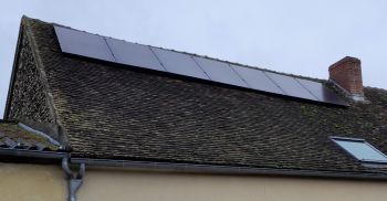 Panneaux Photovoltaïque pose portrait sur tuiles de Bourgogne - 4Kwc triphasé - Energies Terre Soleil